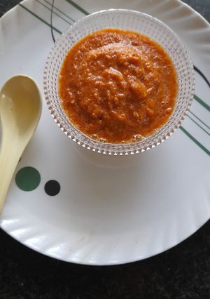 लहसुन प्याज़ टमाटर की चटनी(Lahsun pyaz tamatar ki chutney recipe in Hindi) रेसिपी मुख्य फोटो