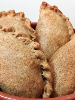 Una foto de Empanadas integrales vegetarianas 🥟🥟