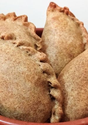 Una foto de Empanadas integrales vegetarianas 🥟🥟