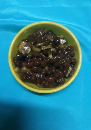 A picture of Kale chane chat.