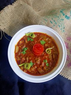 દૂધી નું શાક (Dudhi Shak Recipe In Gujarati) રેસીપી મુખ્ય ફોટો