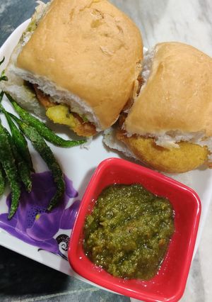 वडापाव (vadapav recipe in hindi) रेसिपी मुख्य फोटो