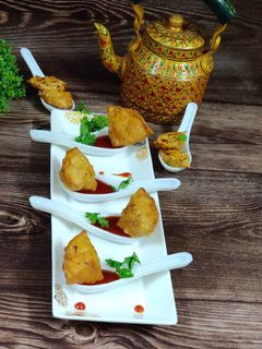 मैकरॉनी समोसा (Macaroni Samosa recipe in Hindi) रेसिपी मुख्य फोटो