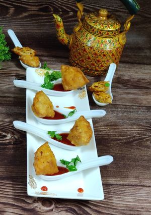 मैकरॉनी समोसा (Macaroni Samosa recipe in Hindi) रेसिपी मुख्य फोटो