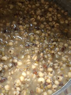 Instant Pot 綠豆薏仁湯 (免泡水) 的食譜成品照片