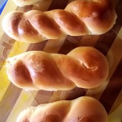 A picture of Sweet bread swirls.