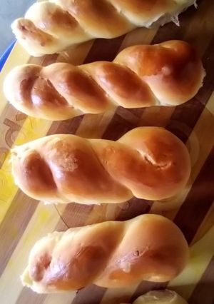 A picture of Sweet bread swirls.