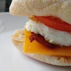 A picture of The J'egg MacMuffin.
