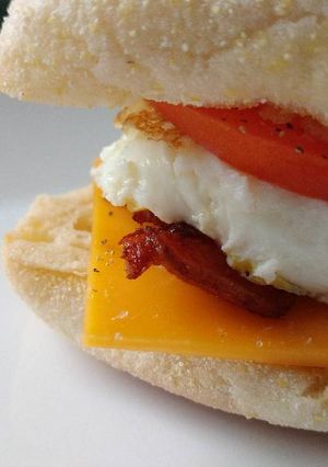 A picture of The J'egg MacMuffin.