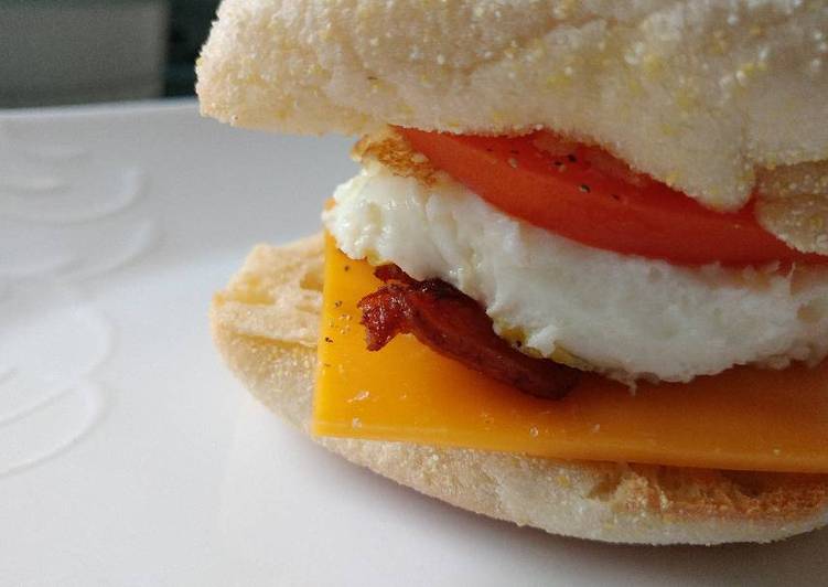 How to Prepare The J&#39;egg MacMuffin in 11 Minutes at Home