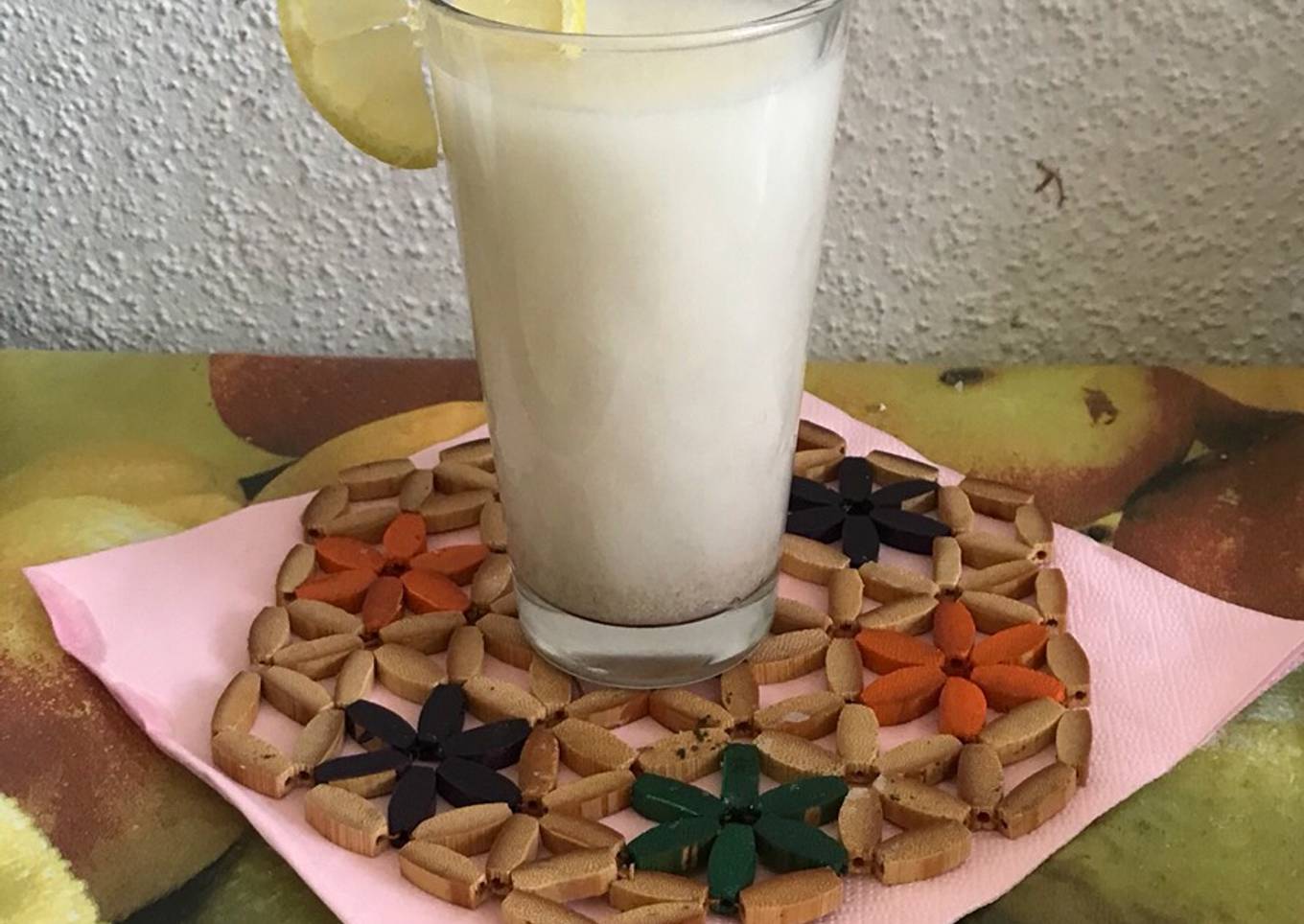 Agua de avena con limón