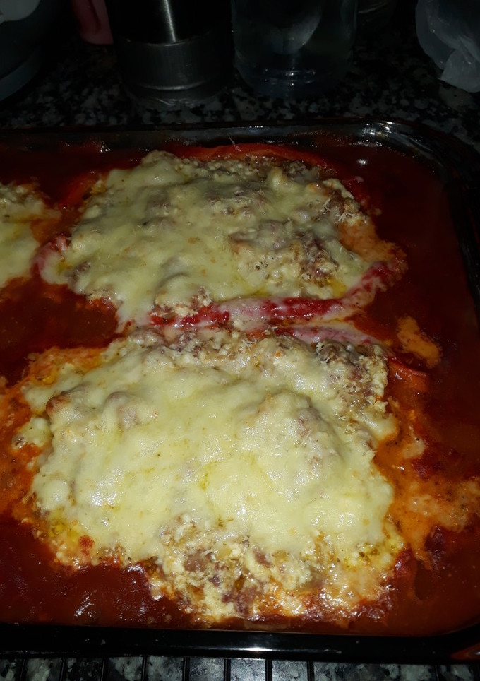 Una foto de Morrones morrocotones rellenos gratinados