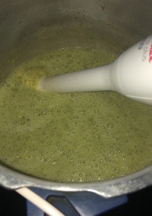 Une photo de Velouté de courgettes au fromage kiri