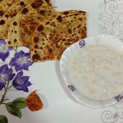 A picture of Aloo paratha.