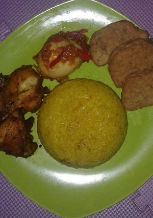 Foto resep Nasi Kuning (Magic Com)