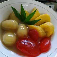 A picture of Kolak Campur.