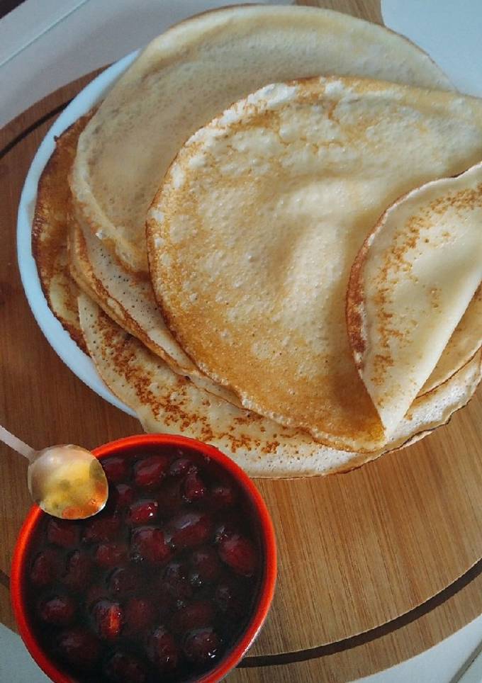 Млинці на ряженці і топленому молоці