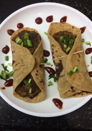 A picture of Aloo tikki wrap.