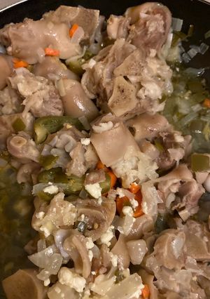 Una foto de Patitas de puerco en escabeche