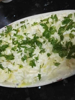 Una foto de Patatas bravas veraniegas