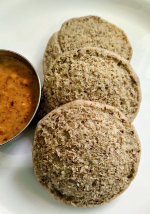 கொள்ளு இட்லி செய்முறை முக்கிய புகைப்படம்