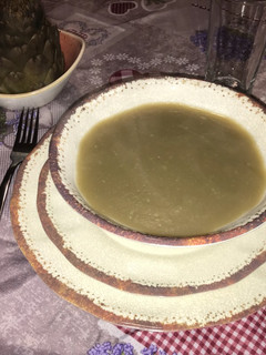 Una foto de Sopa vegana de alcachofas