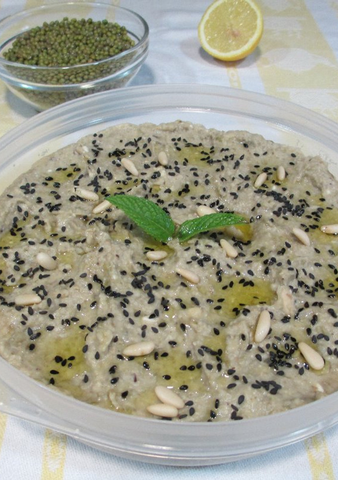 Una foto de Paté de soja en grano con queso griego al comino