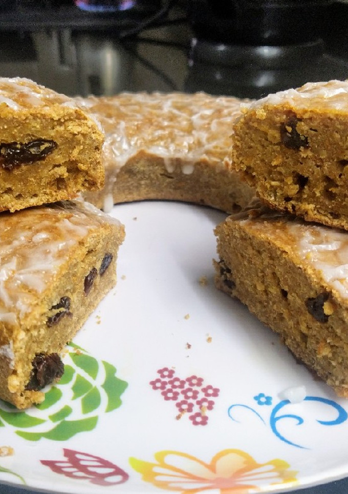 Una foto de Budín integral de avena y mandarinas con pasas