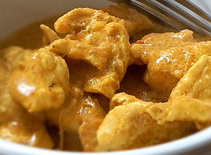 Una foto de Pollo al curry