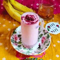 A picture of Banana milk shake.