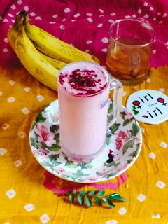 A picture of Banana milk shake.