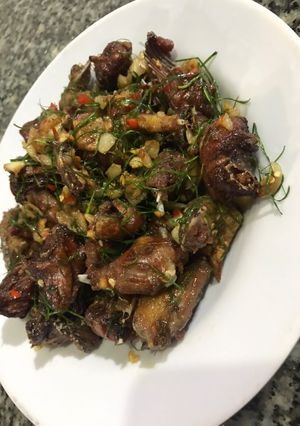 Hình của món Sóc rang lá chanh.