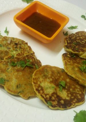 A picture of Couscous fritters.