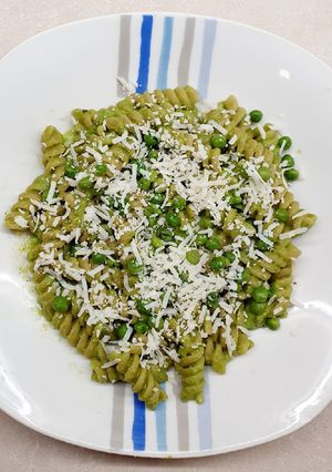 Foto di Pasta con crema di piselli, ricotta salata e menta