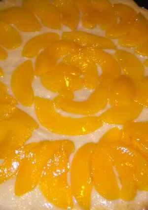 Una foto de Tarta de durazno y crema pastelera súper fácil!!