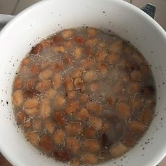 A picture of Ijebu Garri and Groundnut.