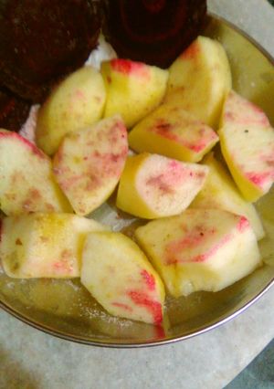 A picture of Apple chaat.