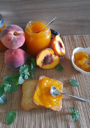 Foto di Marmellata di pesche fatta in casa