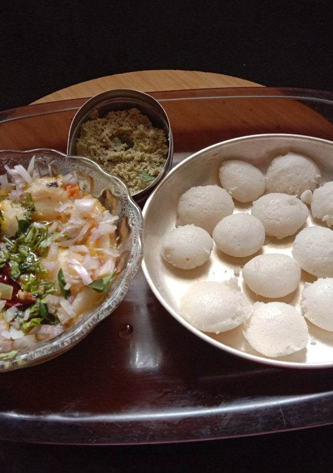 மினி இட்லி சாம்பார்.. (Mini idli sambar recipe in tamil) செய்முறை முக்கிய புகைப்படம்