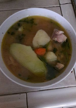 Una foto de Caldo de Gallina estilo Guatemala