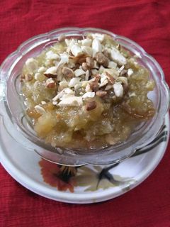 लौकी का हलवा (Lauki ka halwa recipe in Hindi) रेसिपी मुख्य फोटो