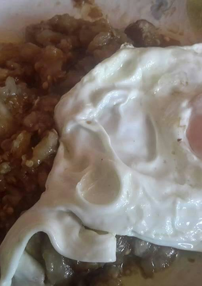 Una foto de Berenjenas rehogadas con huevo