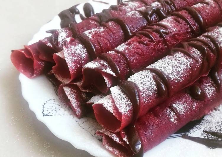 How to Prepare Homemade Red Velvet Crepes With Chocolate Drizzle