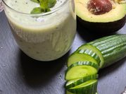 Une photo de smoothie graine de chia
