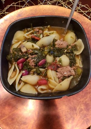 A picture of Minestrone soup.