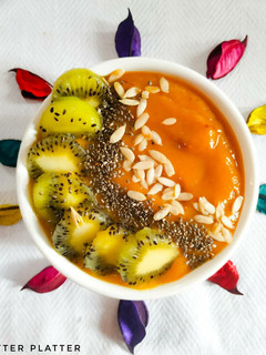 A picture of Papaya Turmeric Smoothie.