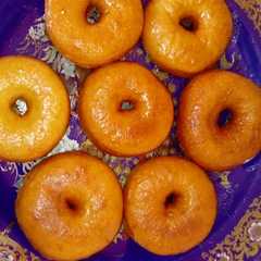 Una foto de Donuts con glaseado de canela