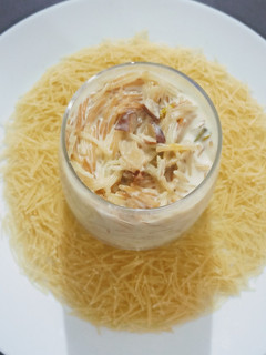 सेवइयां की खीर(Seviyan Kheer recipe in hindi) रेसिपी मुख्य फोटो