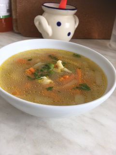 Tavaszi zöldségleves vajgaluskával recept fotója