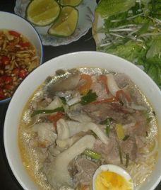 thịt lợn, trứng chim cút